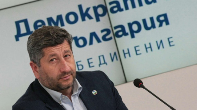 Адвокат: Христо Иванов остана единственият, който лъже по темата съдебна реформа